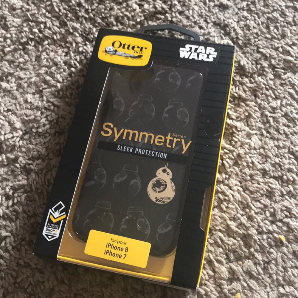 Disney iPhone 7/8 Otterbox & FREE Pin Starwars